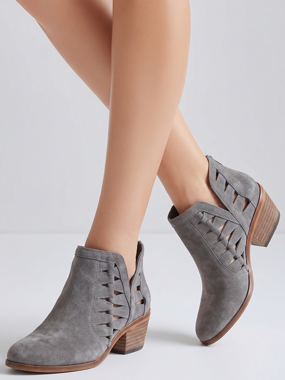 Vince Camuto Peera Women's Gray Cutout Ankle Bootie‎ Size 8M
